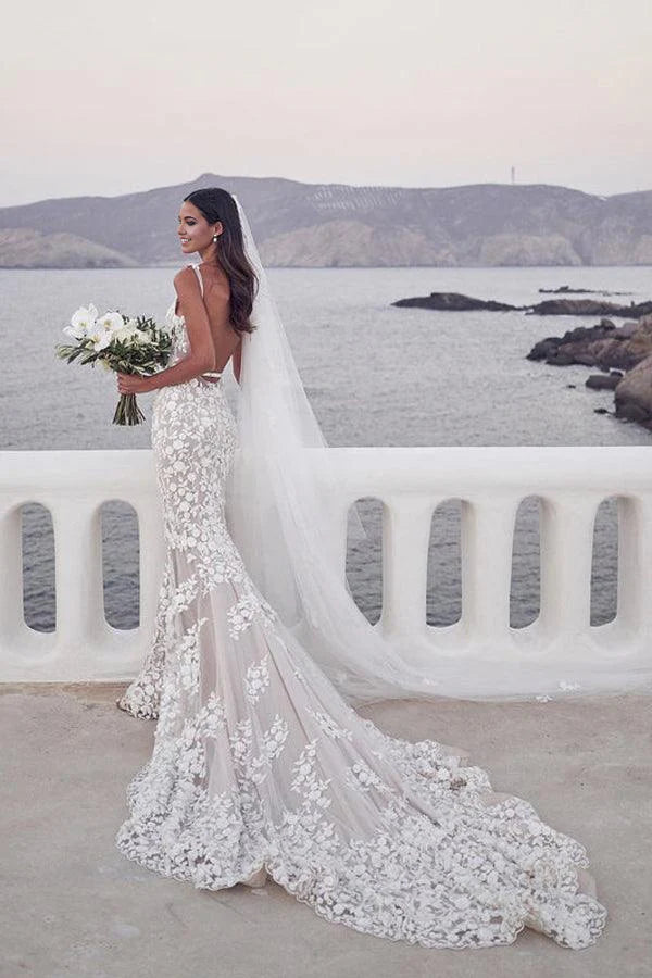 Vestidos de novia con apliques y tirantes de encaje de sirena